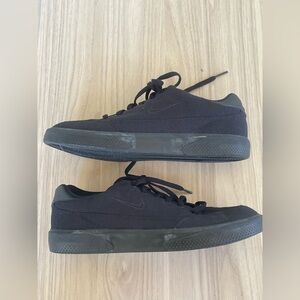 Nike Men's All-Black Sneakers